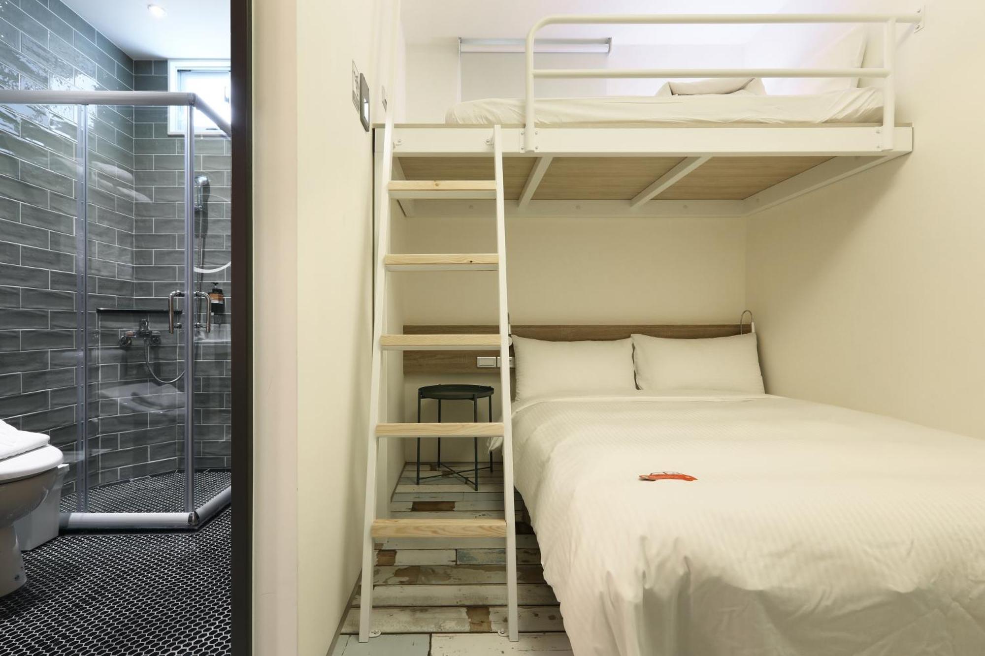 Mini Hotels Тайчжун Экстерьер фото