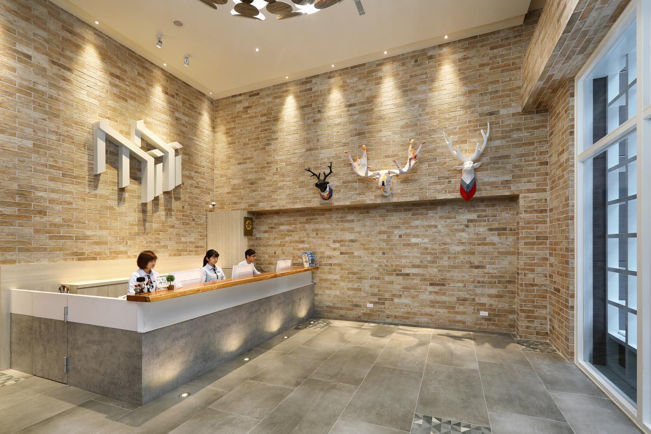 Mini Hotels Тайчжун Экстерьер фото